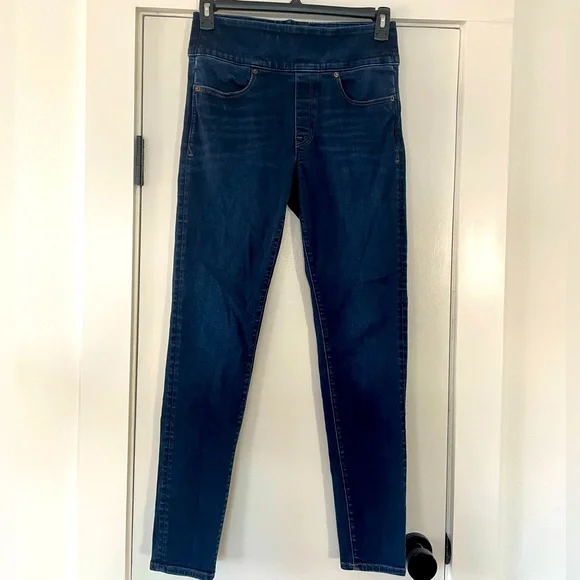 Spanx Signature Straight Jeans, Size 28, Blue Denim - Picture 3 of 6